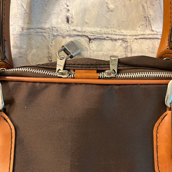 VINTAGE AIRWAY INDUSTRIES MADE IN TAIWAN BROWN/CARMEL NYLON VINYL CARRY BAG - Picture 10 of 11